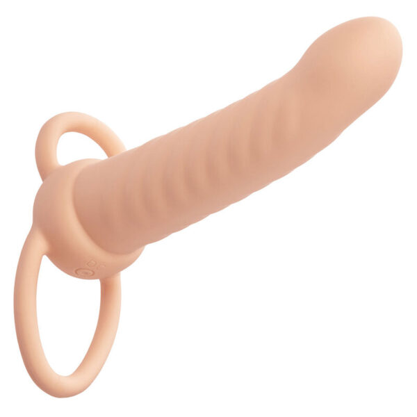 CALEXOTICS – MAXX RIBBED DUAL PENETRATOR 10 VIBRAÇÕES CARNE